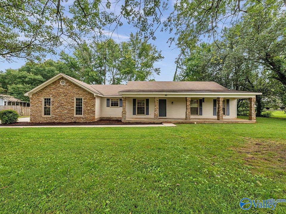 1st image of 100 Brass Oak Dr
