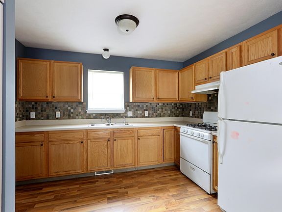 4th image of 956 Kalamazoo Ave SE