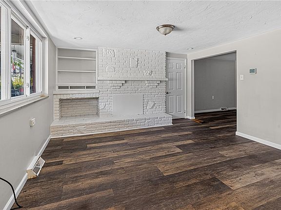 5th image of 223 Suncrest St