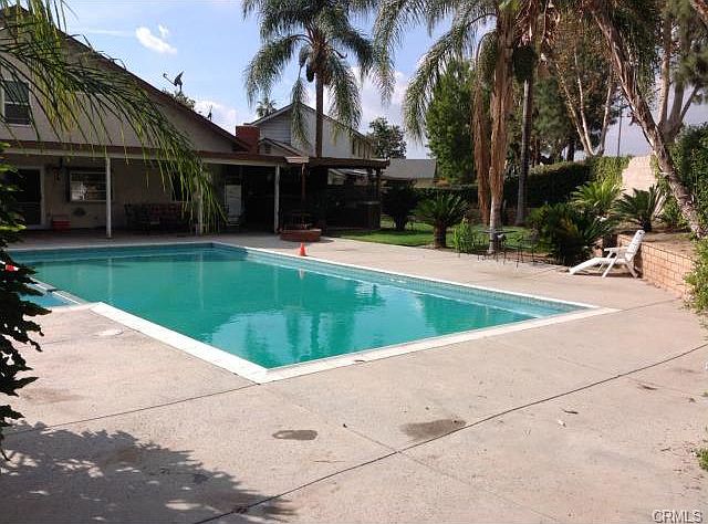1st image of 1475 E Bermuda Dunes St