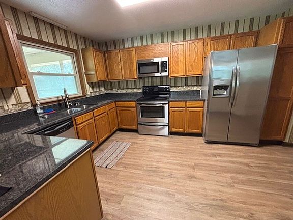 2nd image of 117 Teakwood Ln