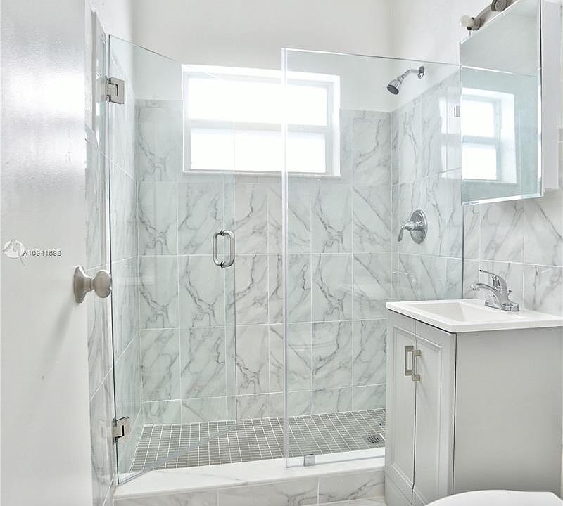 1st image of 620 76th St APT 14