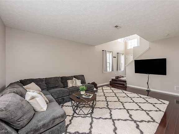 5th image of 29049 Pembrooke Blvd