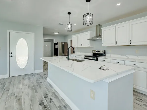 2923 Sherwood Lane, Fort Pierce, FL 34982