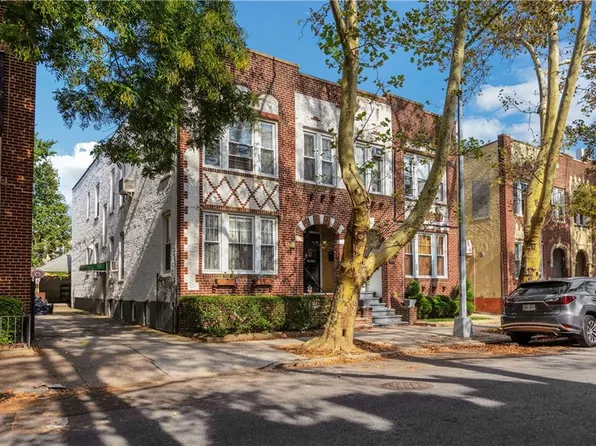1561 E 31st St, Brooklyn, NY 11234