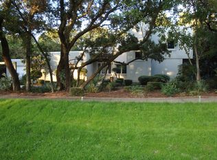 56 Shoreline Dr, Gulf Breeze, FL 32561