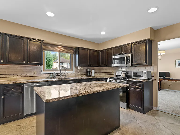 6710 Westpointe Dr — Photo 11