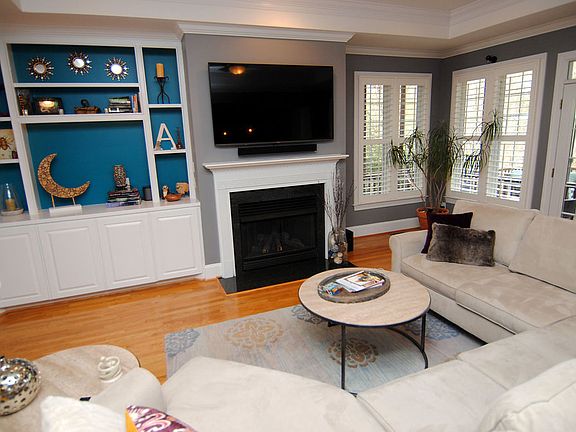 4th image of 2709 Warlick Dr