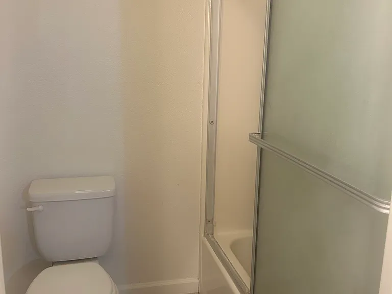 1531 Highland Dr #2 — Photo 6