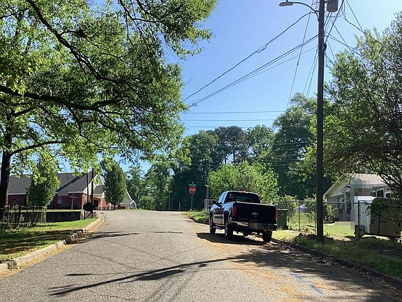 5th image of 3808 Haynes Ln