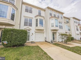 8 Weatherly Rd, Delran, NJ 08075