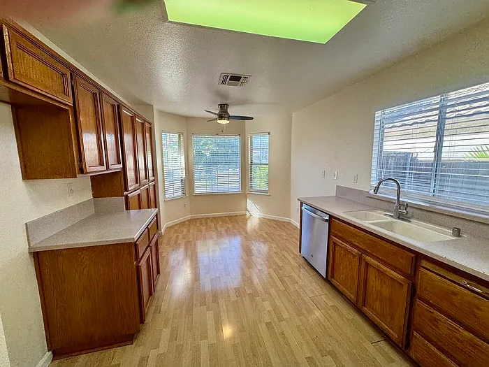 9101 Redwater Dr — Photo 7