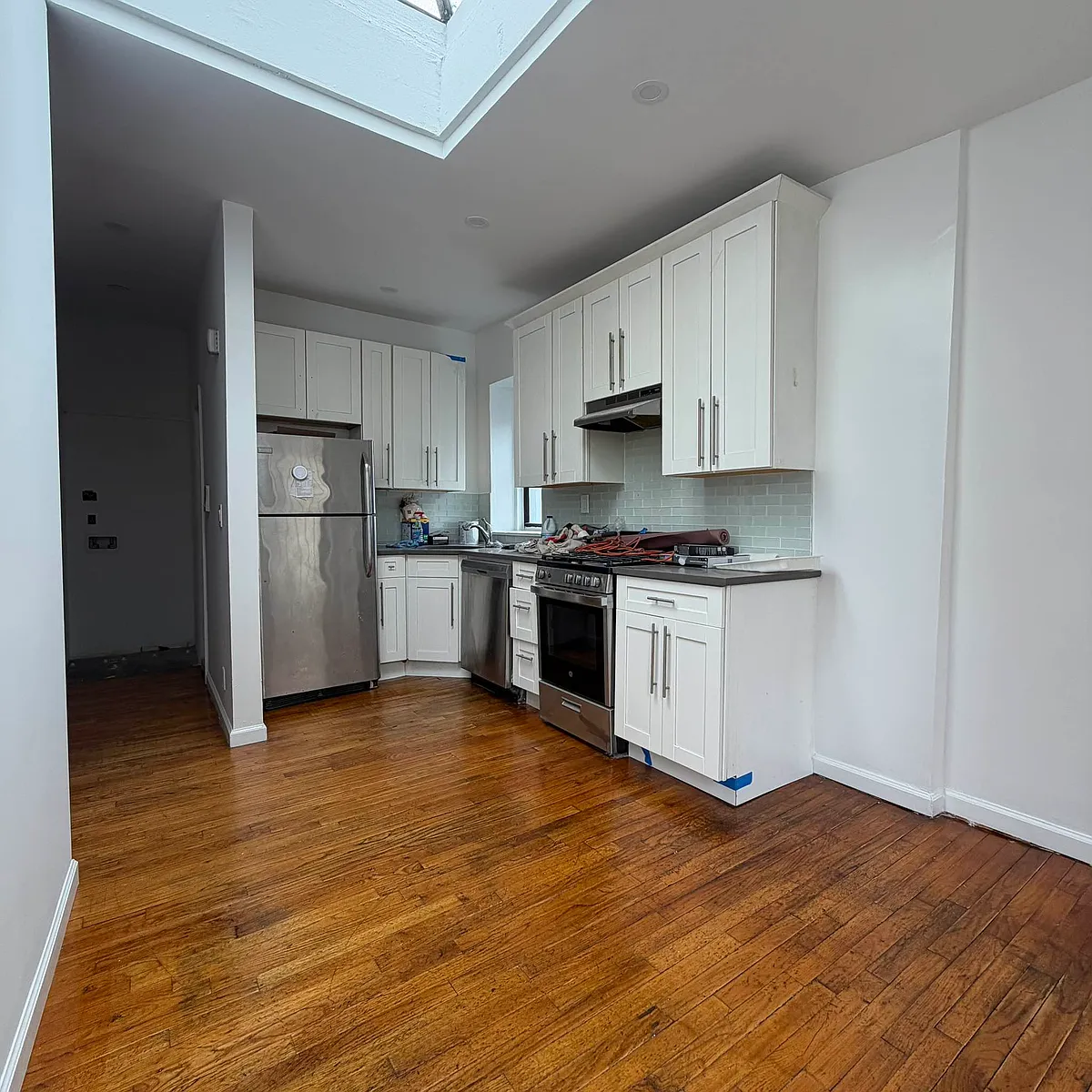 Building Photo - 78 E 1st St #5R