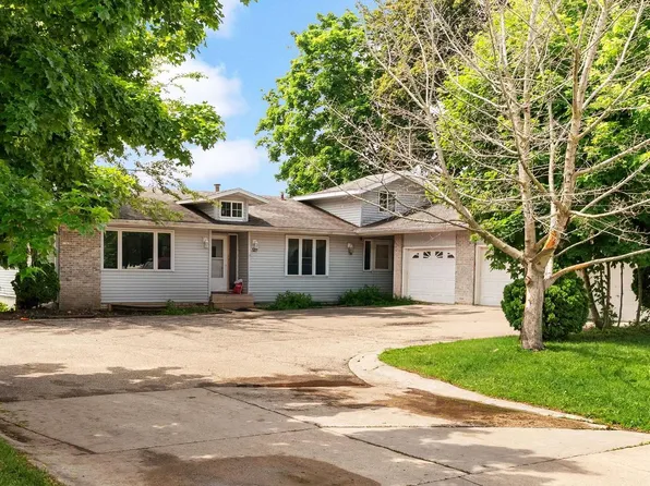 517-519 E Holum Street, Deforest, WI 53532