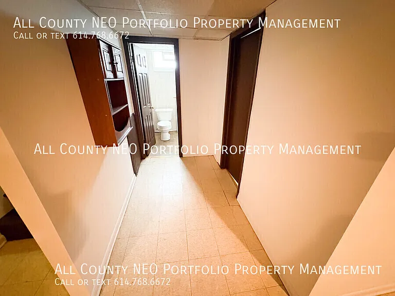 400 S Highland Ave — Photo 25