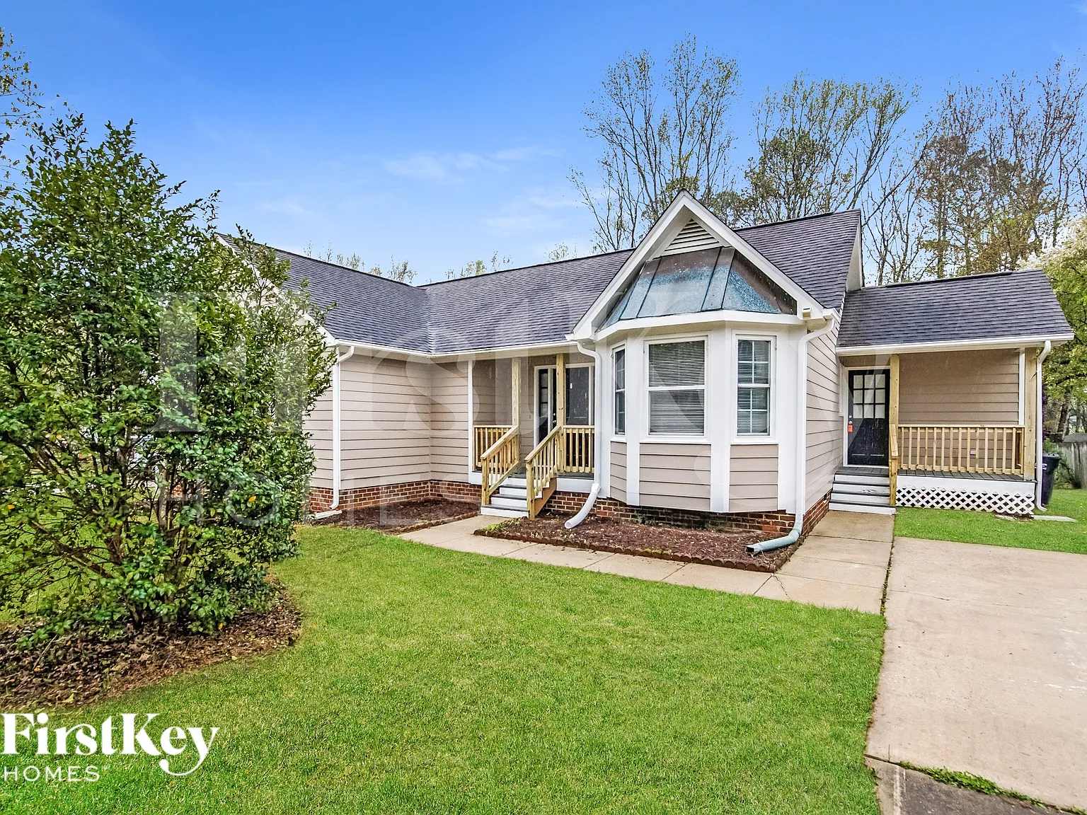 3 bed, 2.0 bath, 1429 sqft, $1,685 — Photo 3