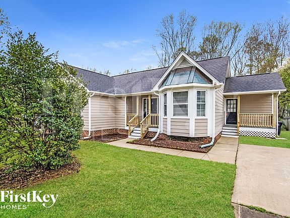 3rd image of 1909 Red Oak Ln