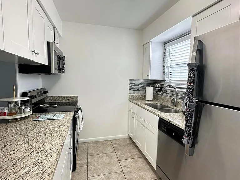 2105 Wharf Ln — Photo 6