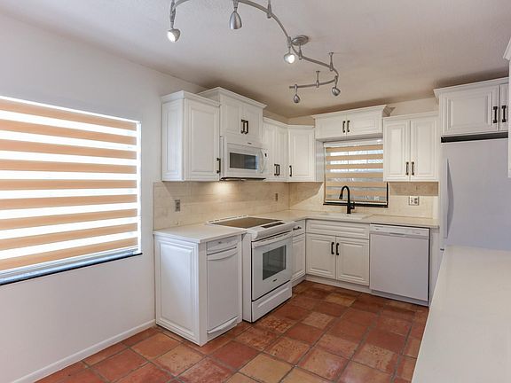4th image of 9013 Vineyard Lake Drive