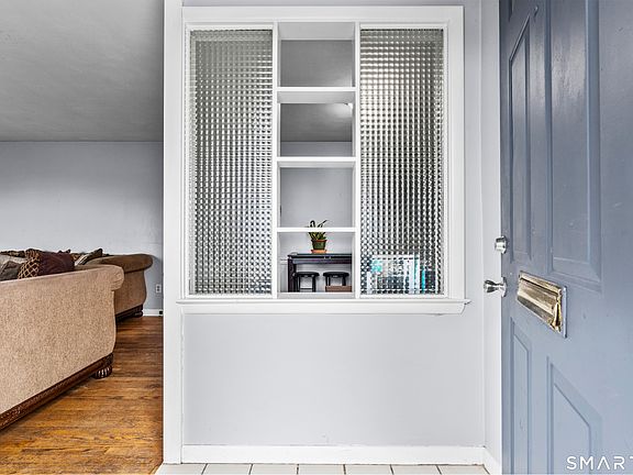 3rd image of 12 Garth Road