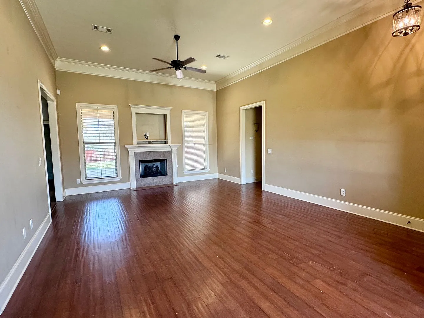 $2,445/mo | $1,200 OFF Your First Year! | 3 Bed / 2 Bath in Gluckstadt — Photo 3