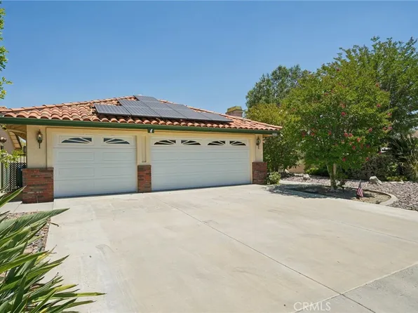 23070 Compass Dr, Canyon Lake, CA 92587