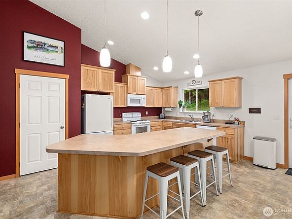 4th image of 236 Chilvers Road