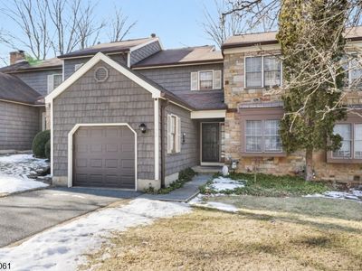 72 Goldfinch Dr, Hackettstown, NJ, 07840