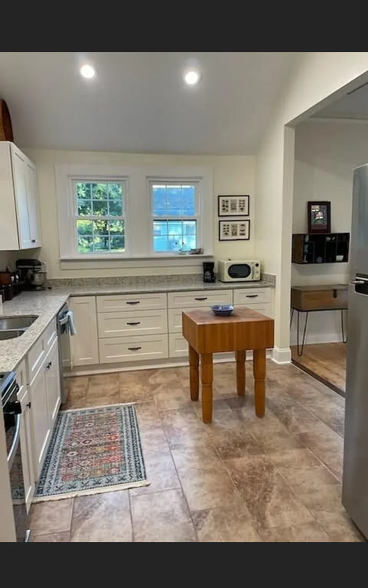 2 bed, 1260 sqft, $2,200 — Photo 4