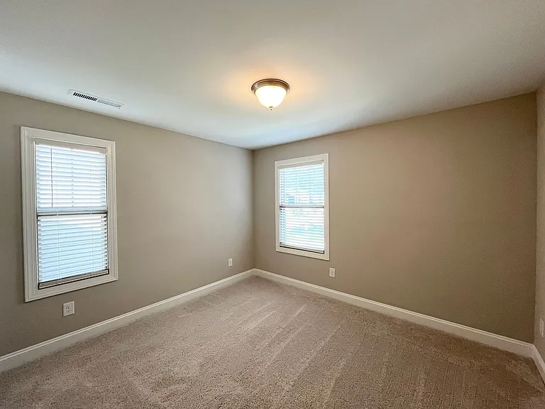 1002 Greatland Rd — Photo 16