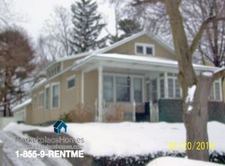 1996 Bourdon St, Muskegon, MI 49441