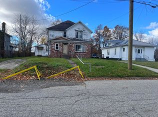 1005 Chauncey St, Albion, MI 49224