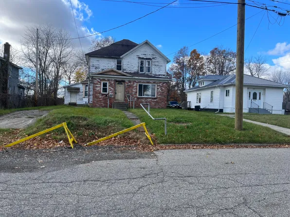 1005 Chauncey St, Albion, MI 49224