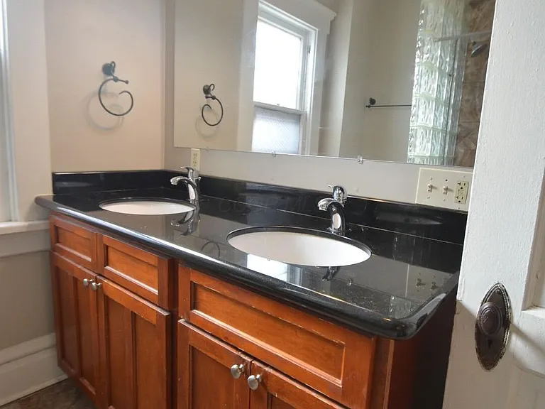 430 King Ave #B — Photo 12