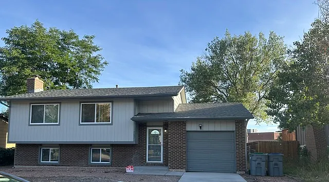 4 bed, 1460 sqft, $2,400 — Photo 1
