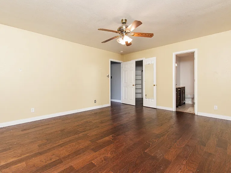 3003 Oakwood Dr — Photo 12