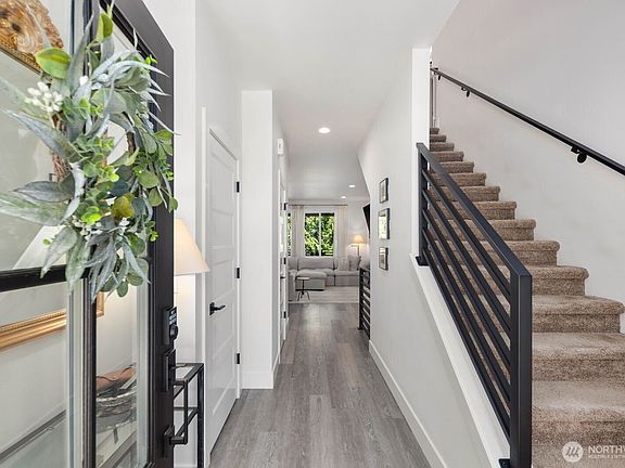 4th image of 2021 Horton Avenue