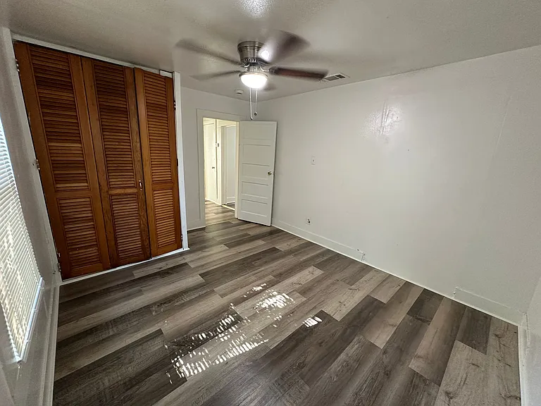 2206 Rockefeller Blvd — Photo 4