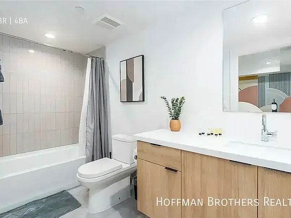 2nd image of 216 N Coronado St #216