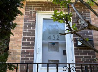 432 Elm Pl, Highland Park, IL 60035