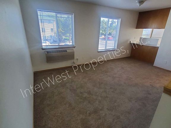 4th image of 1901-1943 SE 122nd Ave #1935F