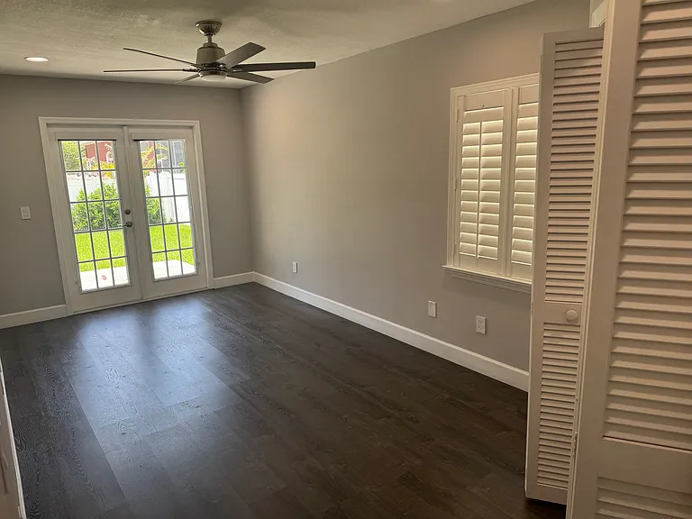 115 S Hale Ave — Photo 10