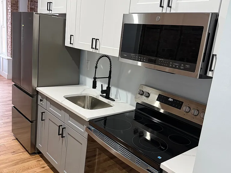 151 Jay St #1 — Photo 5