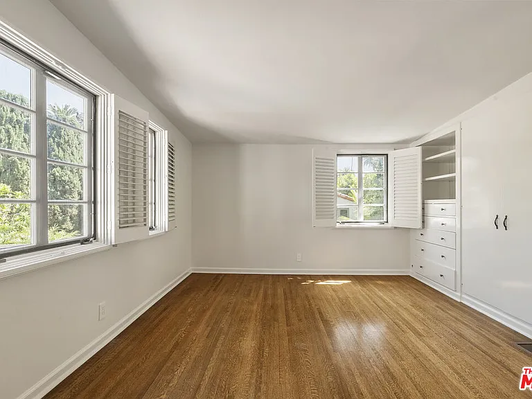 512 N Palm Dr — Photo 14