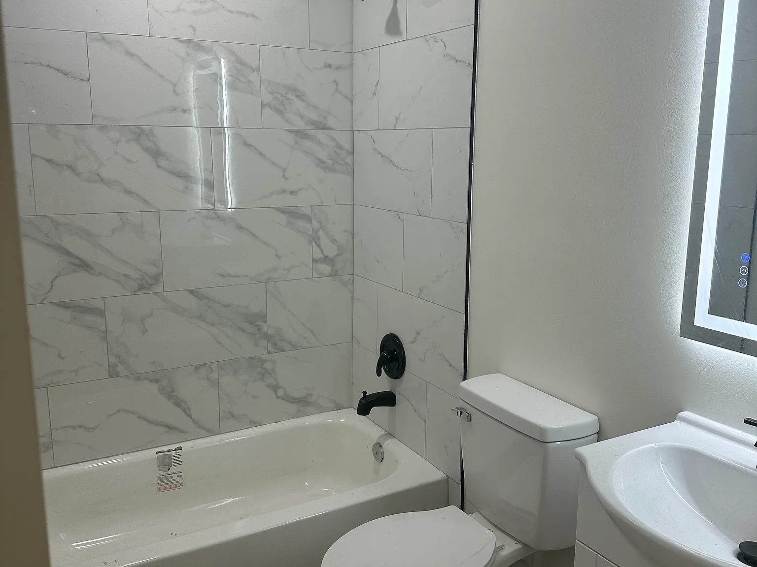 4 bed, 1210 sqft, $2,700 — Photo 4
