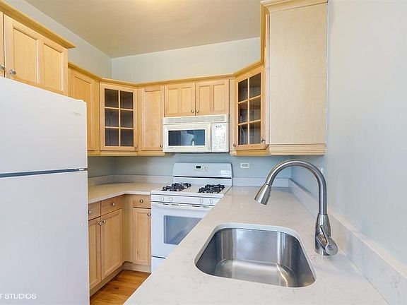 5th image of 662 Central Ave