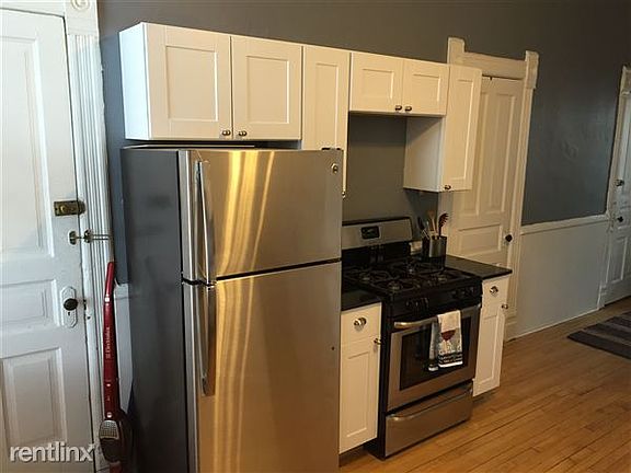 3rd image of 1442 N Paulina St APT 2