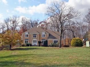 61 Rustic Trl, Flemington, NJ 08822