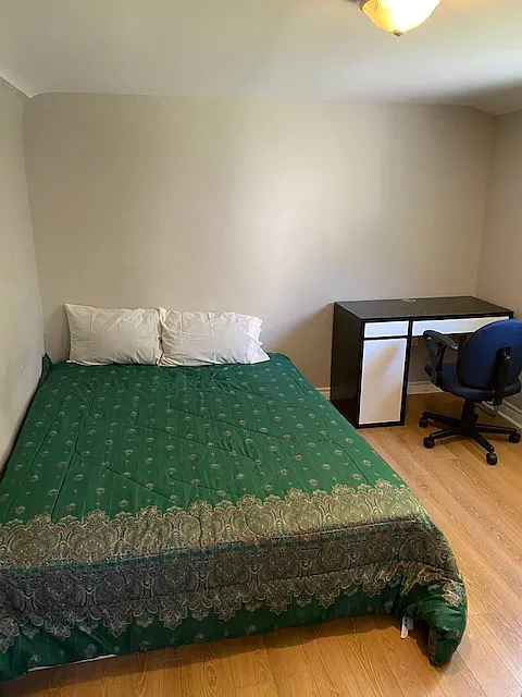 4 bed, $750 — Photo 3