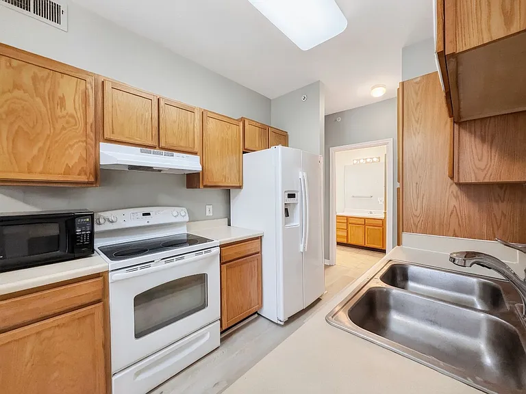 7940 Preserve Cir #916 — Photo 11